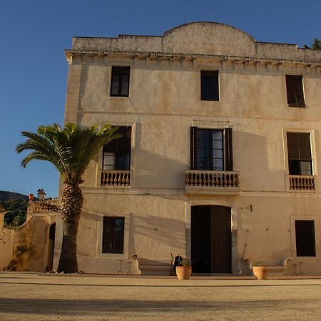 אלייה Can Rovira - Stunning Neoclassical Mansion, Just 20 Min Drive From Barcelona City Center, Ideal For Groups And Families מראה חיצוני תמונה