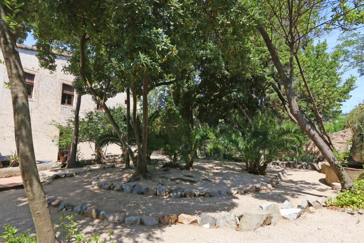 אלייה Can Rovira - Stunning Neoclassical Mansion, Just 20 Min Drive From Barcelona City Center, Ideal For Groups And Families מראה חיצוני תמונה