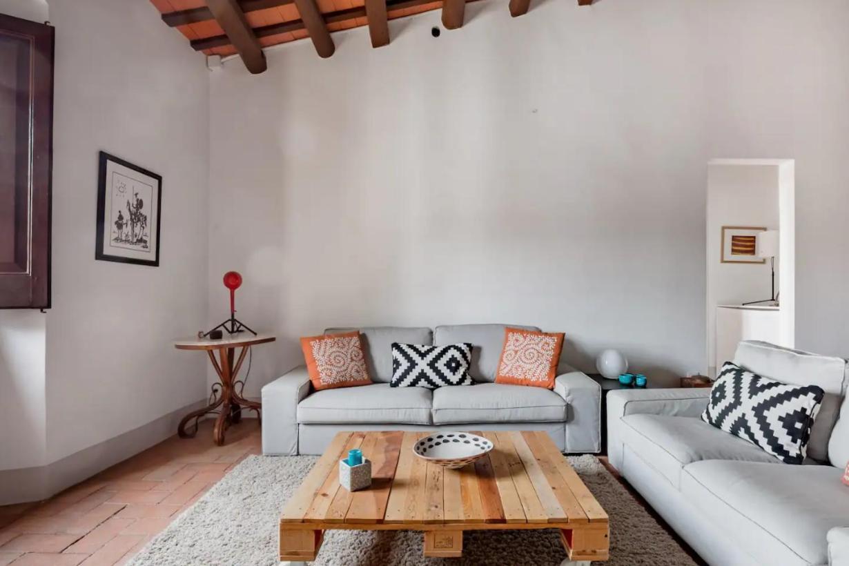 אלייה Can Rovira - Stunning Neoclassical Mansion, Just 20 Min Drive From Barcelona City Center, Ideal For Groups And Families מראה חיצוני תמונה