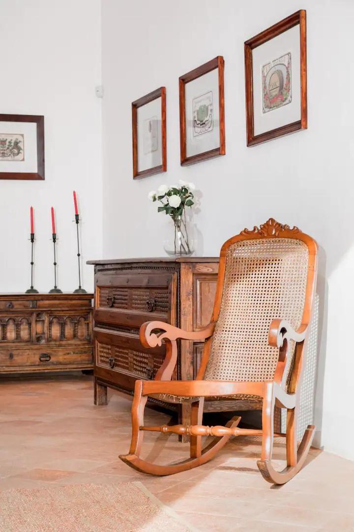 אלייה Can Rovira - Stunning Neoclassical Mansion, Just 20 Min Drive From Barcelona City Center, Ideal For Groups And Families מראה חיצוני תמונה