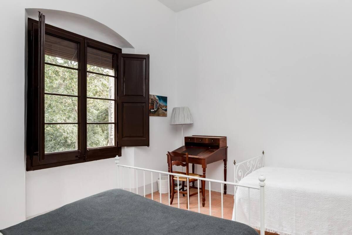 אלייה Can Rovira - Stunning Neoclassical Mansion, Just 20 Min Drive From Barcelona City Center, Ideal For Groups And Families מראה חיצוני תמונה