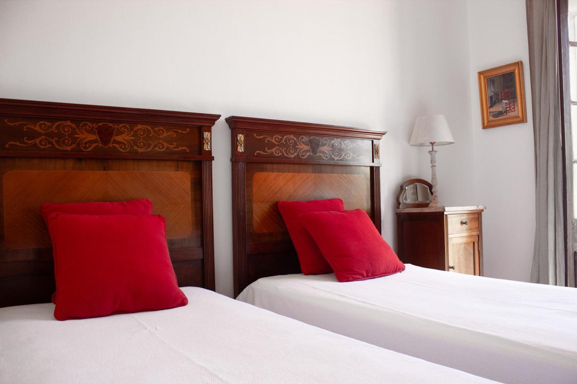 אלייה Can Rovira - Stunning Neoclassical Mansion, Just 20 Min Drive From Barcelona City Center, Ideal For Groups And Families מראה חיצוני תמונה