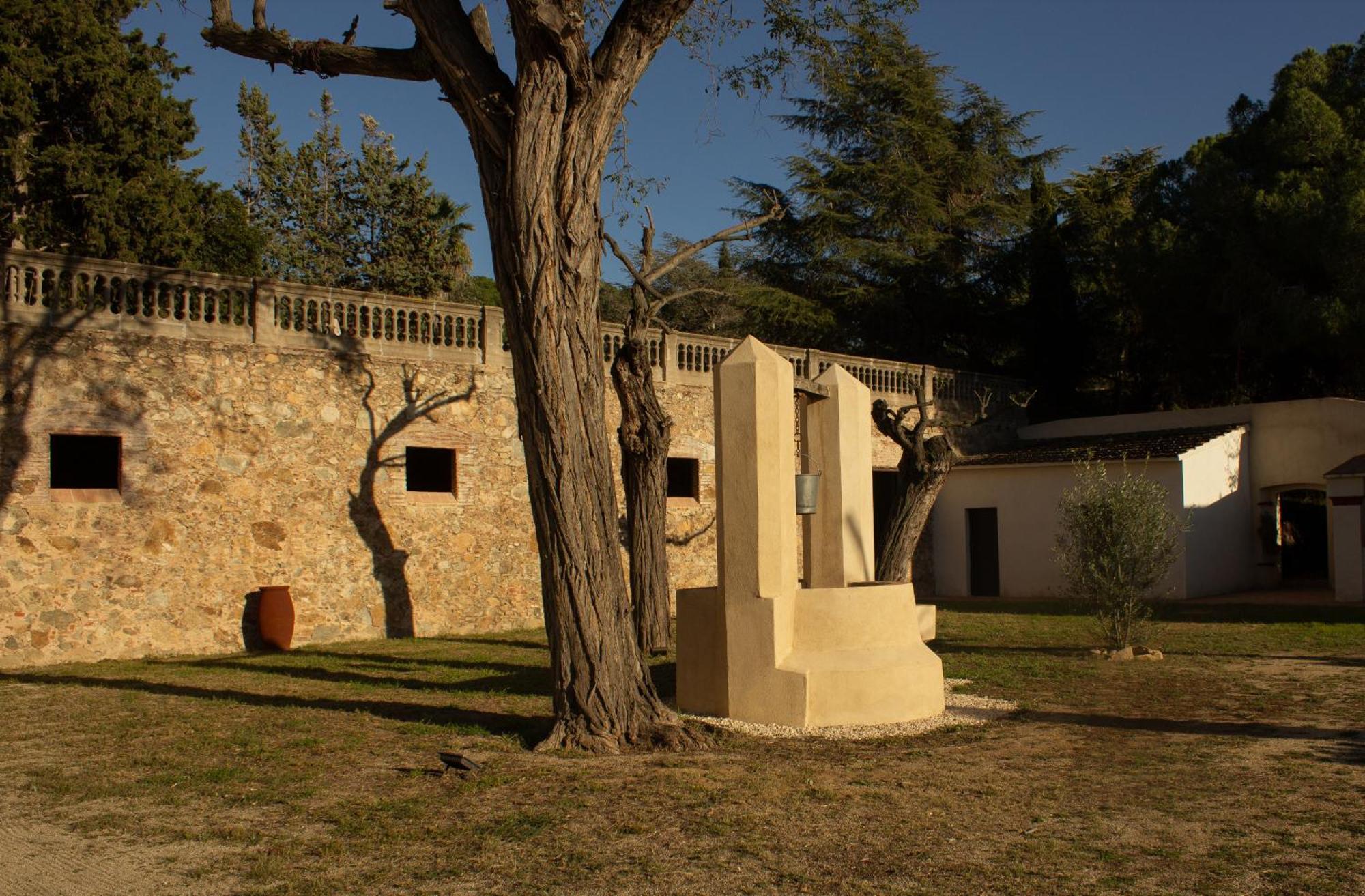 אלייה Can Rovira - Stunning Neoclassical Mansion, Just 20 Min Drive From Barcelona City Center, Ideal For Groups And Families מראה חיצוני תמונה