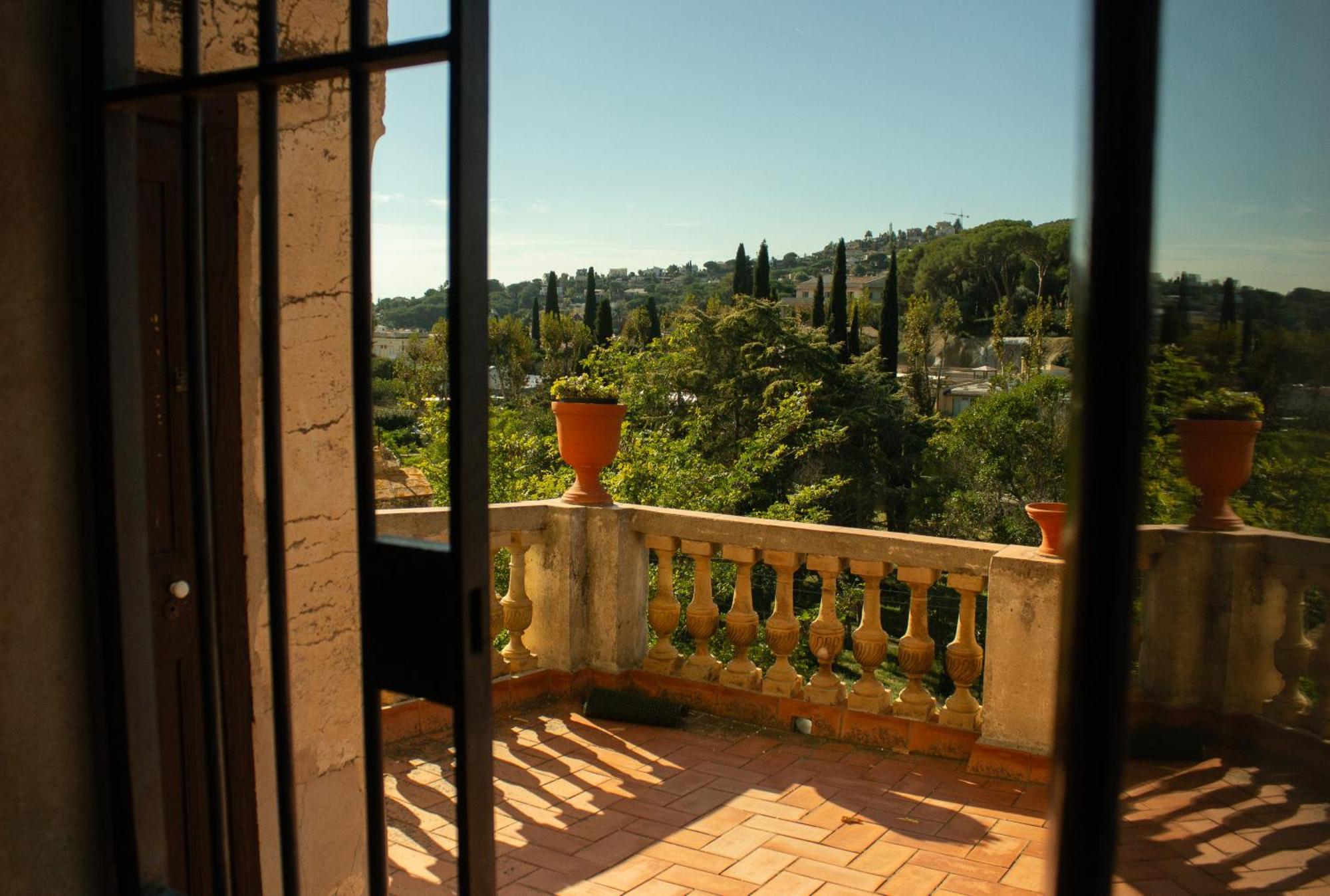 אלייה Can Rovira - Stunning Neoclassical Mansion, Just 20 Min Drive From Barcelona City Center, Ideal For Groups And Families מראה חיצוני תמונה